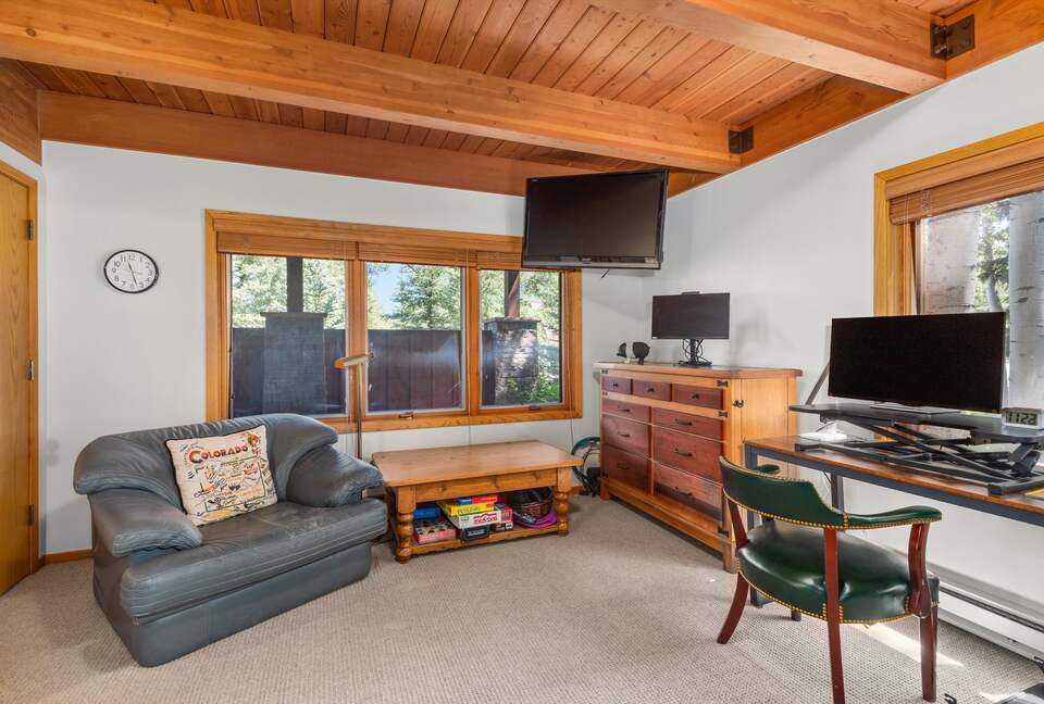 Alpine Elegance | Ski-In Mountain Condo in Snowmass Village - Snowmass, Colorado