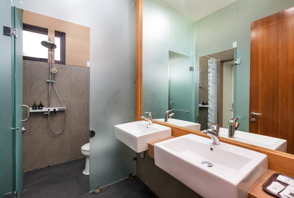 Villa Midori|Exquisite Mountain Retreat - Bogor, Indonesia