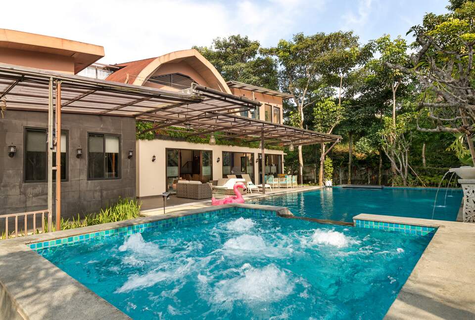 Villa Midori|Exquisite Mountain Retreat - Bogor, Indonesia