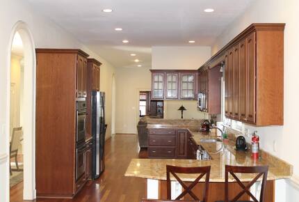 Nine-Bedroom Getaway with Expansive Grounds - Potomac, Maryland