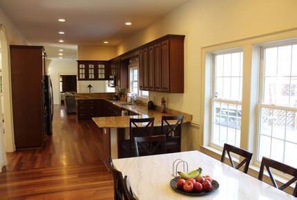 Nine-Bedroom Getaway with Expansive Grounds - Potomac, Maryland