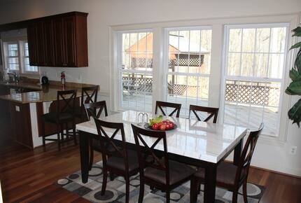 Nine-Bedroom Getaway with Expansive Grounds - Potomac, Maryland