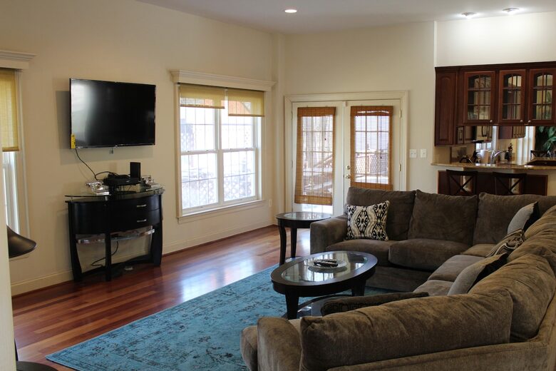 Nine-Bedroom Getaway with Expansive Grounds - Potomac, Maryland