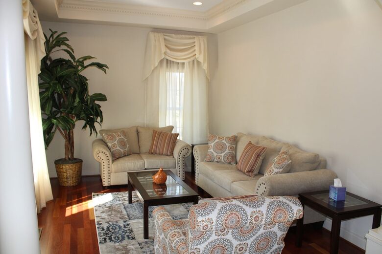 Nine-Bedroom Getaway with Expansive Grounds - Potomac, Maryland