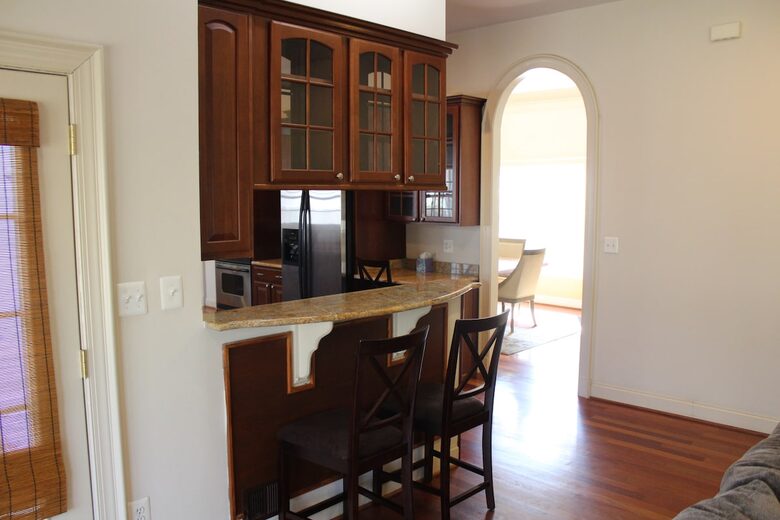 Nine-Bedroom Getaway with Expansive Grounds - Potomac, Maryland