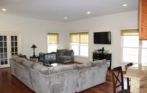 Nine-Bedroom Getaway with Expansive Grounds - Potomac, Maryland