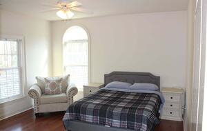 Nine-Bedroom Getaway with Expansive Grounds - Potomac, Maryland