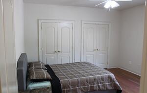 Nine-Bedroom Getaway with Expansive Grounds - Potomac, Maryland