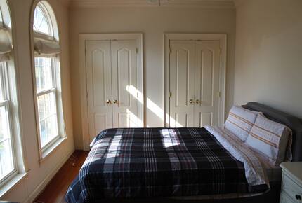 Nine-Bedroom Getaway with Expansive Grounds - Potomac, Maryland