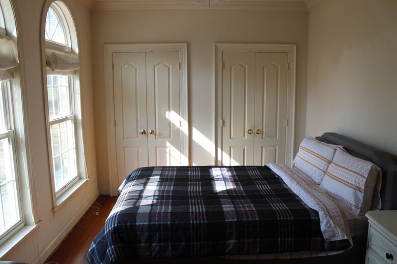 Nine-Bedroom Getaway with Expansive Grounds - Potomac, Maryland