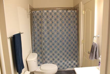 Nine-Bedroom Getaway with Expansive Grounds - Potomac, Maryland