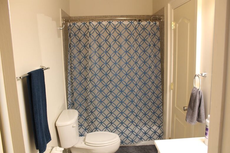 Nine-Bedroom Getaway with Expansive Grounds - Potomac, Maryland