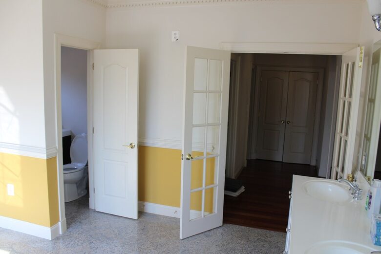 Nine-Bedroom Getaway with Expansive Grounds - Potomac, Maryland