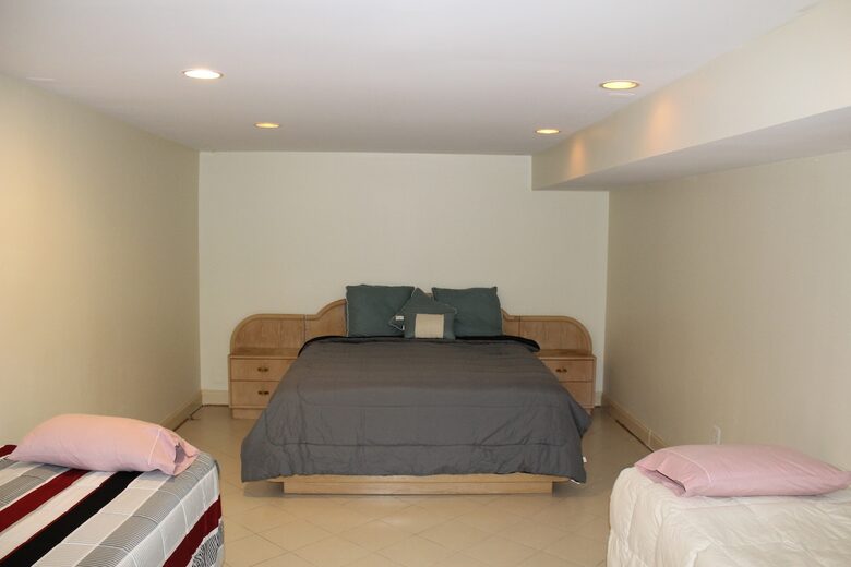 Nine-Bedroom Getaway with Expansive Grounds - Potomac, Maryland