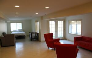 Nine-Bedroom Getaway with Expansive Grounds - Potomac, Maryland