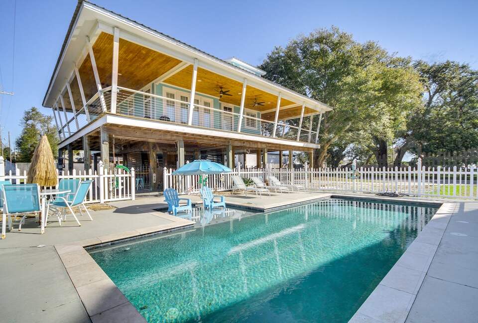 Charming Gulfport Beachside Retreat - Gulfport, Mississippi