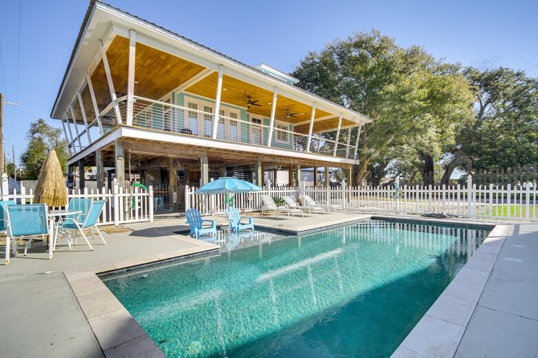 Charming Gulfport Beachside Retreat - Gulfport, Mississippi