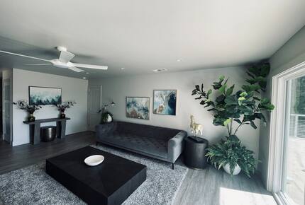 Quaker Hill Hideout | Renovated Forest Retreat Near Scotts Flat Lake - Nevada City, California