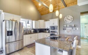 Charming Gulfport Beachside Retreat - Gulfport, Mississippi