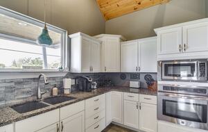 Charming Gulfport Beachside Retreat - Gulfport, Mississippi