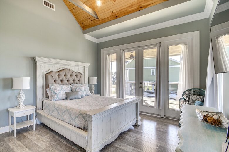 Charming Gulfport Beachside Retreat - Gulfport, Mississippi