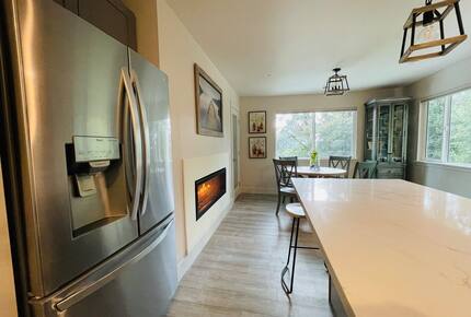 Quaker Hill Hideout | Renovated Forest Retreat Near Scotts Flat Lake - Nevada City, California