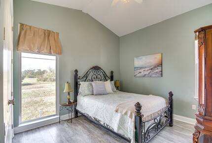 Charming Gulfport Beachside Retreat - Gulfport, Mississippi