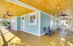 Charming Gulfport Beachside Retreat - Gulfport, Mississippi