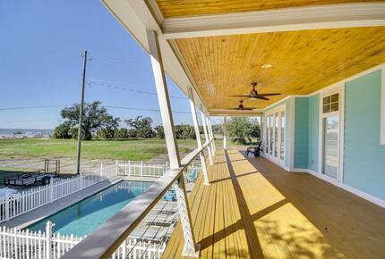 Charming Gulfport Beachside Retreat - Gulfport, Mississippi