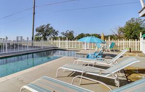 Charming Gulfport Beachside Retreat - Gulfport, Mississippi