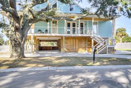 Charming Gulfport Beachside Retreat - Gulfport, Mississippi
