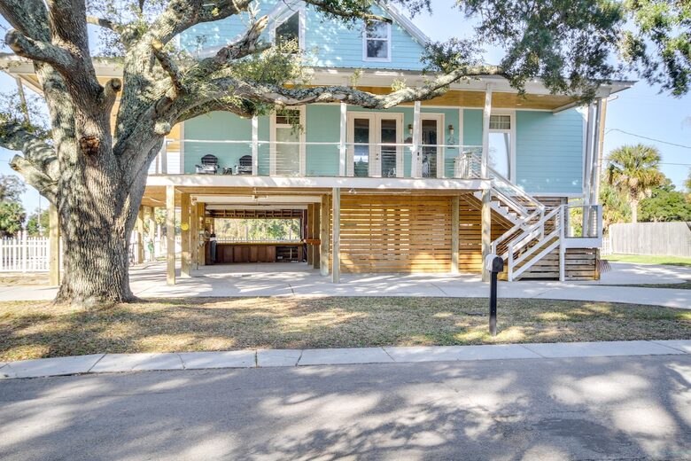 Charming Gulfport Beachside Retreat - Gulfport, Mississippi