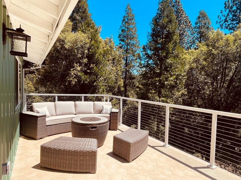 Quaker Hill Hideout | Renovated Forest Retreat Near Scotts Flat Lake - Nevada City, California