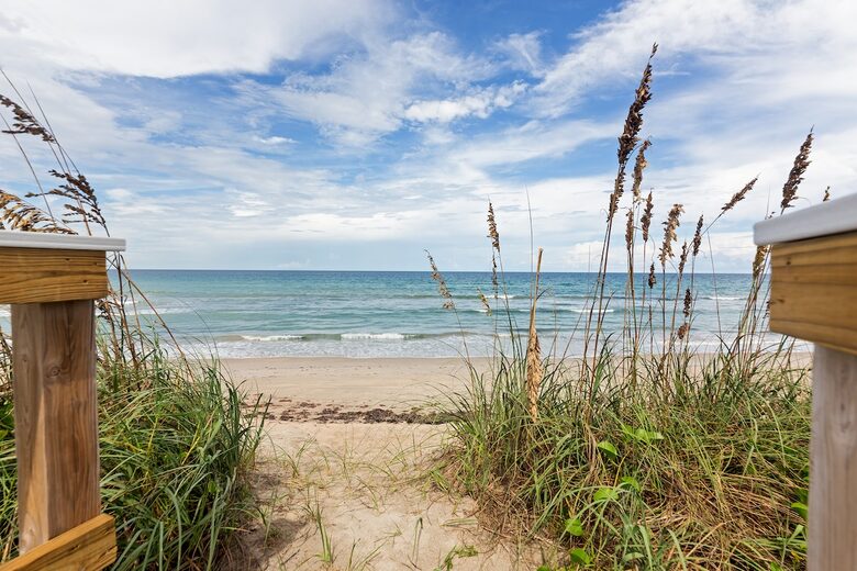 River-to-Sea Escape on Ambersands Beach - Vero Beach, Florida