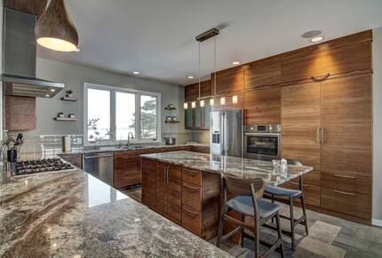 Luxury Lakehouse on Lake Wissota - Chippewa Falls, Wisconsin