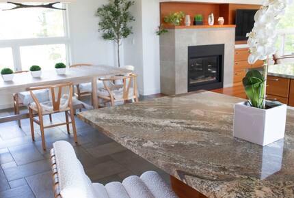 Luxury Lakehouse on Lake Wissota - Chippewa Falls, Wisconsin