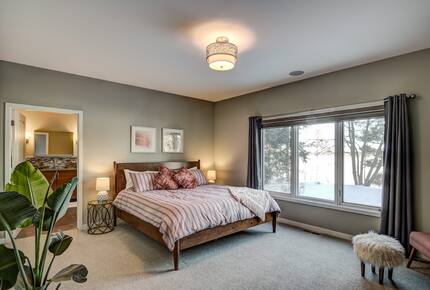 Luxury Lakehouse on Lake Wissota - Chippewa Falls, Wisconsin