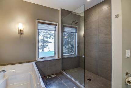 Luxury Lakehouse on Lake Wissota - Chippewa Falls, Wisconsin