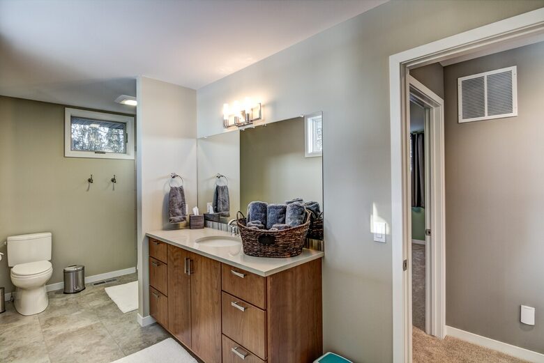 Luxury Lakehouse on Lake Wissota - Chippewa Falls, Wisconsin