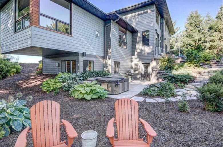 Luxury Lakehouse on Lake Wissota - Chippewa Falls, Wisconsin