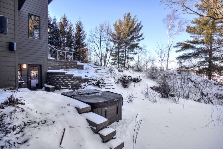 Luxury Lakehouse on Lake Wissota - Chippewa Falls, Wisconsin