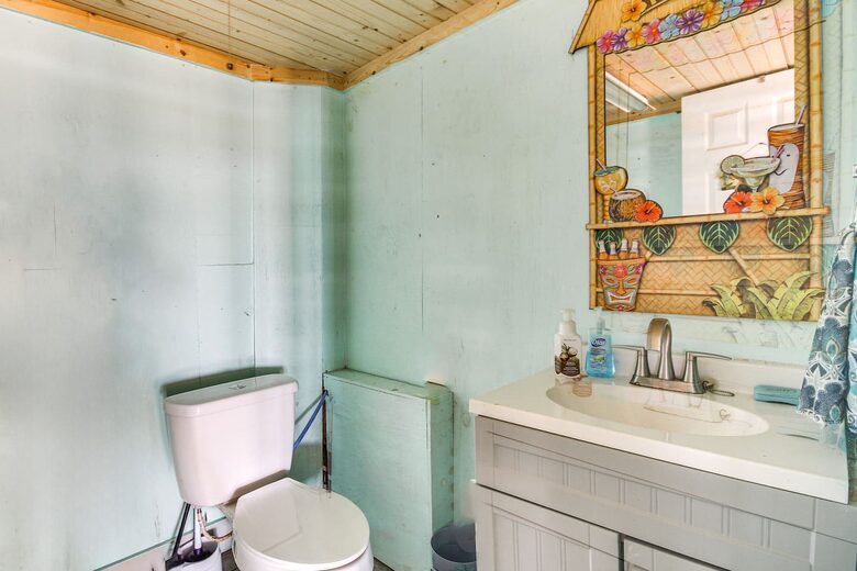 Charming Gulfport Beachside Retreat - Gulfport, Mississippi