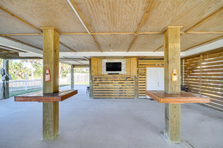 Charming Gulfport Beachside Retreat - Gulfport, Mississippi