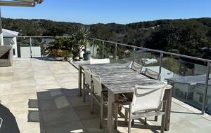 Elegant Coastal Retreat with Pool and Game Room - North Avoca, Australia