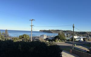 Elegant Coastal Retreat with Pool and Game Room - North Avoca, Australia