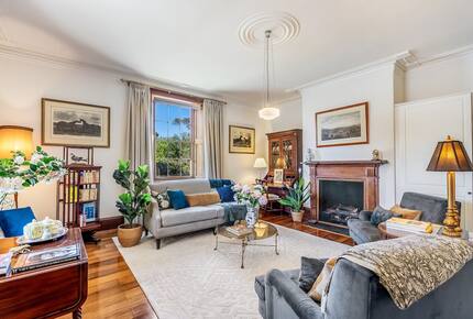 Elegant Tasmanian Mansion - Richmond Bridge, Australia
