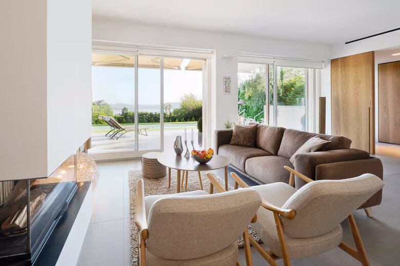 Elegant and Refined New EcoSuite with Lake View, Private Pool, and Garden - Barasso, Italy