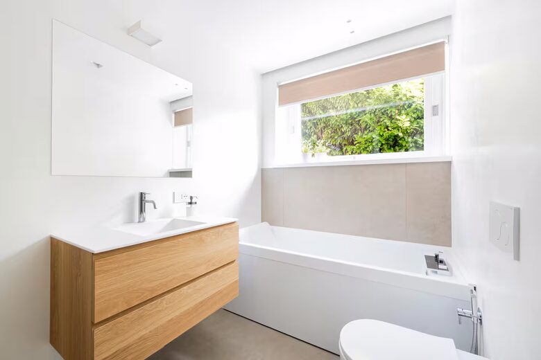 Elegant and Refined New EcoSuite with Lake View, Private Pool, and Garden - Barasso, Italy