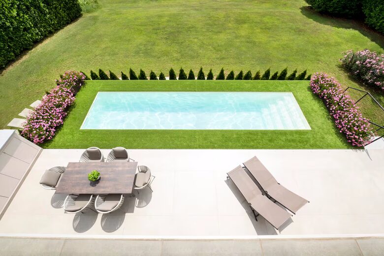 Elegant and Refined New EcoSuite with Lake View, Private Pool, and Garden - Barasso, Italy