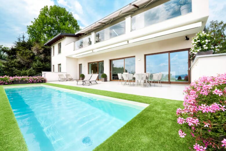 Elegant and Refined New EcoSuite with Lake View, Private Pool, and Garden - Barasso, Italy